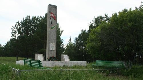 Братская могила красноармейцев, погибших за Советскую власть 1918-1919гг.