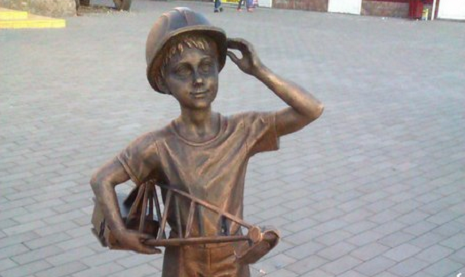 Памятник Мальчик-шахтёр,Памятник, скульптура,Кызыл