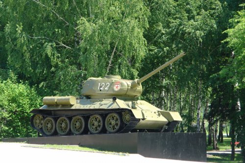 Танк Т-34,Памятник, скульптура,Горно-Алтайск