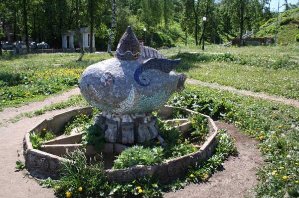 Памятник «Рыба - птица»,,Киров