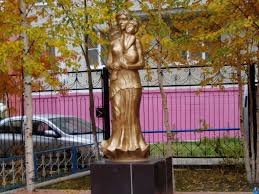 Скульптура Матери,Памятник, скульптура,Пыть-Ях