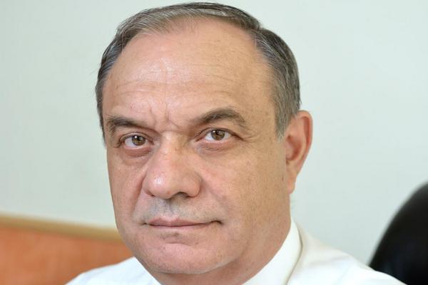 В Азове выбрали  исполнительным директором Совета директоров 68–летнего Валерия Ясько