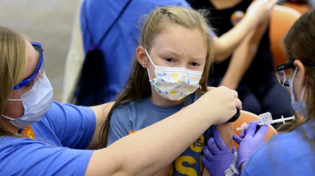Поставку вакцины от ковида для подростков ожидают в Ростовской области. 