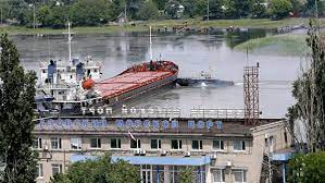  Управления Россельхознадзора - В морском порту Азов запретили вывоз 21 тонны кормов и кормовых добавок