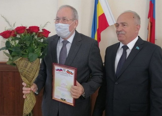 Первый мэр  города Азов  стал участником прошедшего в администрации Азова торжественного мероприятия.