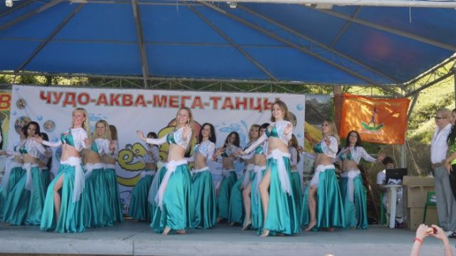 В Ростове идет прием заявок на участие в конкурсе «Чудо-аква-мега-танцы»