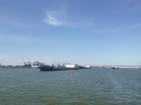 Первое грузовое судно из освобожденного Мариуполя прибыло в Ростов-на-Дону.