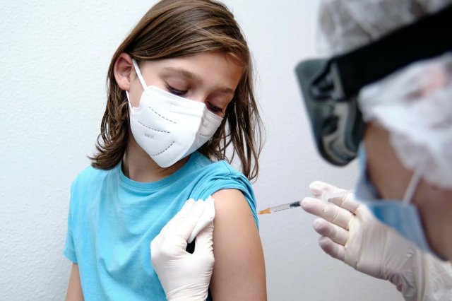 Вакцинация детей от 6 до 11 лет от коронавируса в рамках клинических исследований начнется 9-10 июня