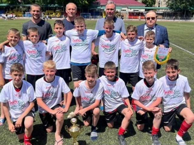 Команда «Приазовье» выиграла межрегиональный этап футбольного фестиваля «Локобол-РЖД 2022»