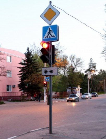 На пересечении улицы Кондаурова и переулка Коллонтаевского будет установлено  трехфазное регулирование.