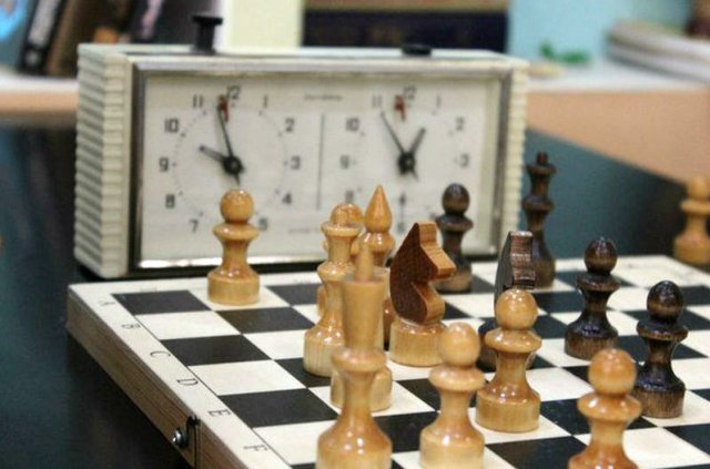 Азовчанки Гуторова Екатерина и Евтеенко Юлия стали серебряными призёрами по классическим шахматам