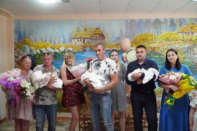 В День семьи, любви и верности в районной больнице состоялась торжественная выписка новорожденных