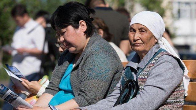 Более 800 тыс. казахстанок подписали петицию за снижение пенсионного возраста