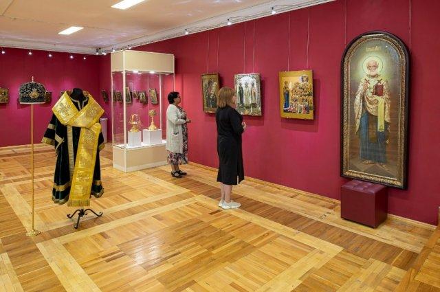 Более 50 произведений искусства объединила выставка в ГМИ им.Кастеева