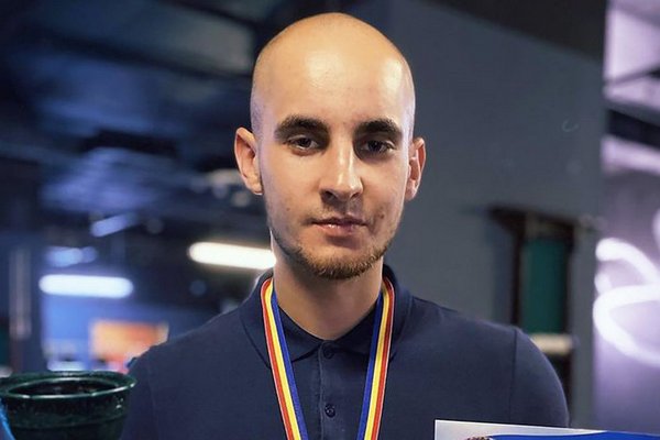 Уроженец села Самарское Азовского района Никита Ливада стал трёхкратным чемпионом мира по бильярду