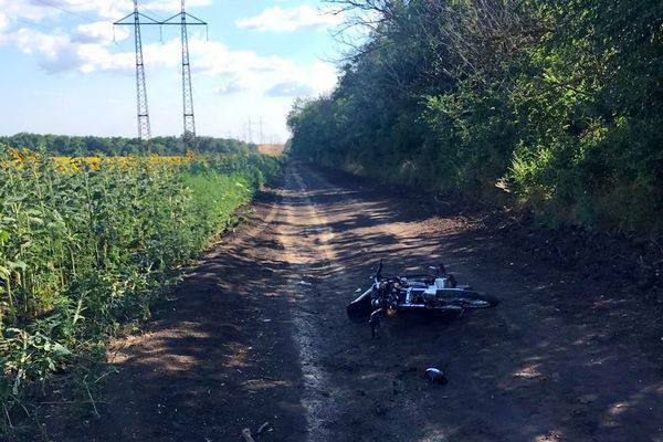 В Азовском районе разбился мотоциклист