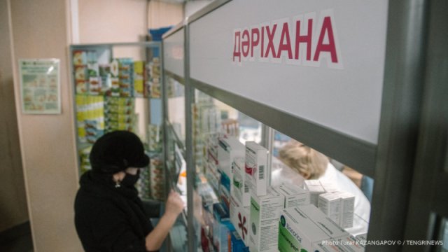 Почему Казахстан не закупает таблетки от коронавируса, ответили в Минздраве
