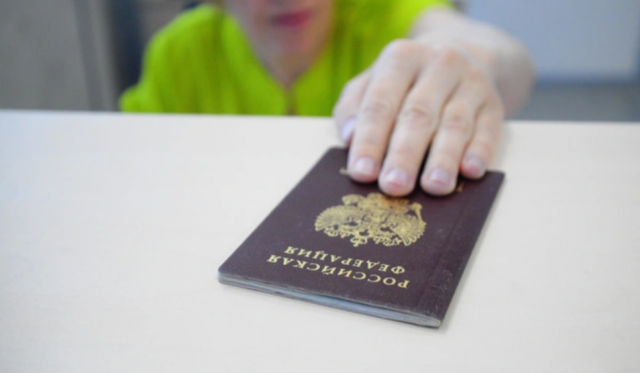 Правда ли, что получить паспорт Россиянам за границей будет невозможно? Отвечает МИД