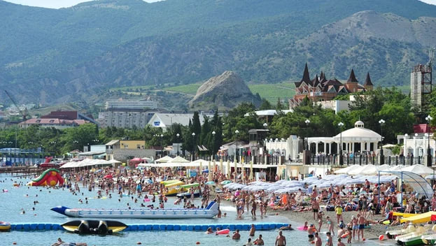 Черное море у берегов Крыма прогрелось до +28 градусов