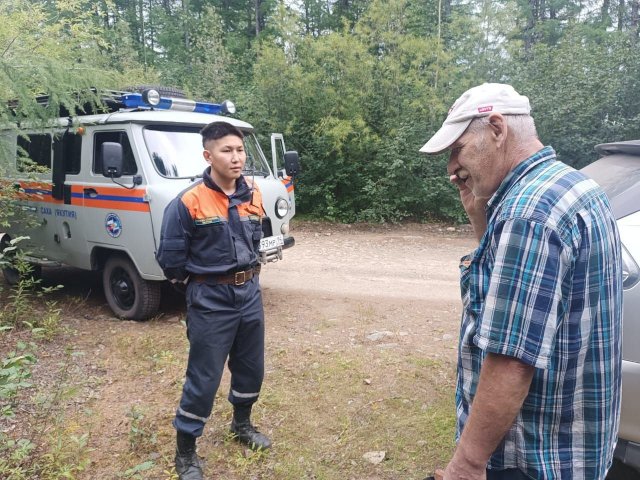 Пошёл за грибами и заблудился: в Нерюнгри спасли пожилого мужчину