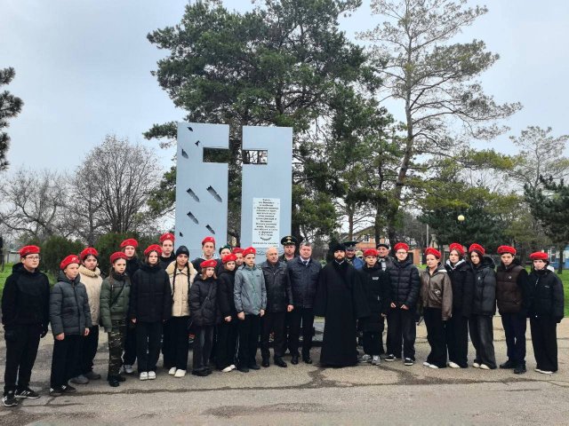 В Азове у обелиска прошел митинг к годовщине освобождения города.